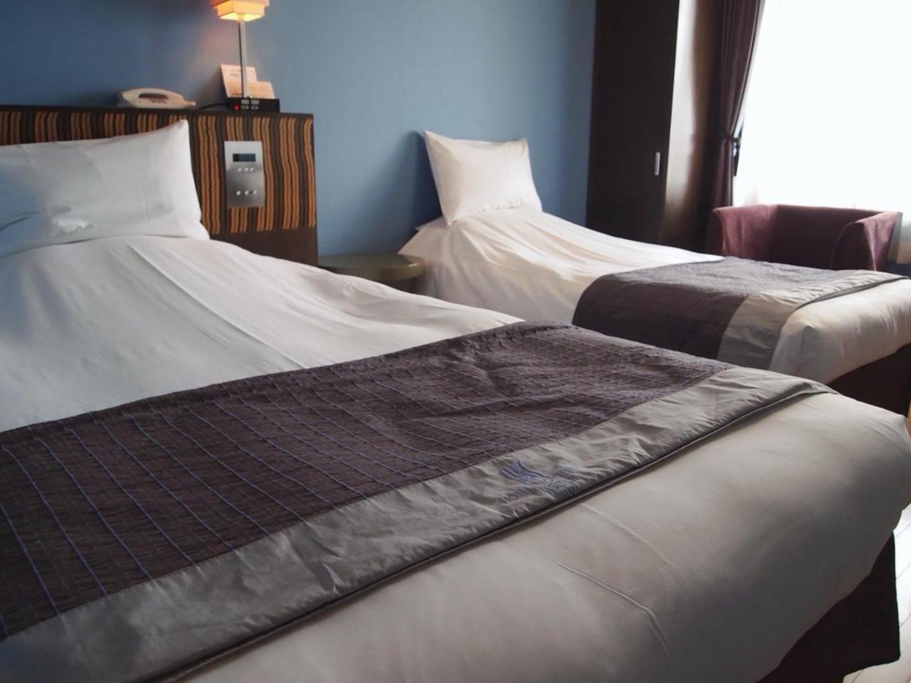 Monterey La Soeur 4*