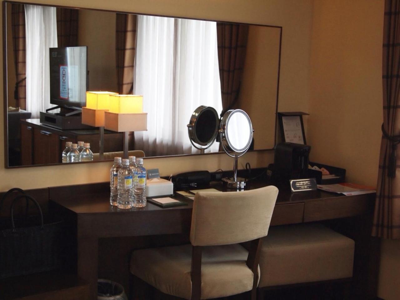 Monterey La Soeur 4*
