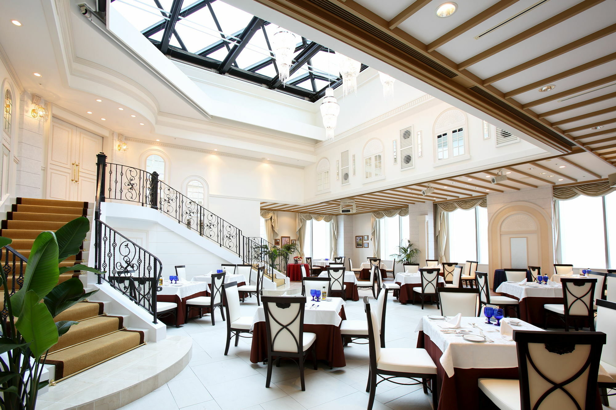 Monterey La Soeur 酒店 4*